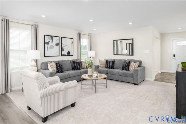 124 Hackberry Dr, Petersburg, VA 23803