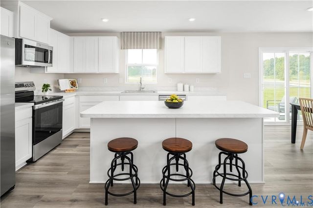 124 Hackberry Dr, Petersburg, VA 23803