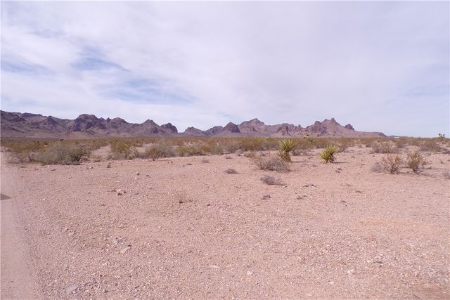 Lot 8 S Hopi Road, Golden Valley, AZ 86413