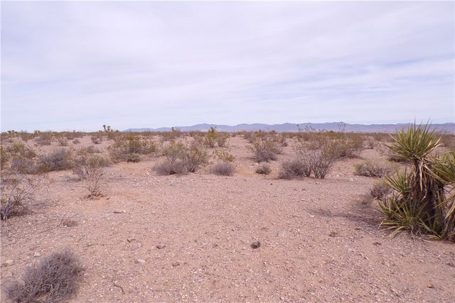 Lot 8 S Hopi Road, Golden Valley, AZ 86413