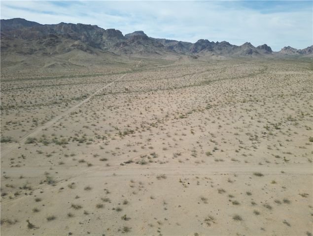 Lot 8 S Hopi Road, Golden Valley, AZ 86413