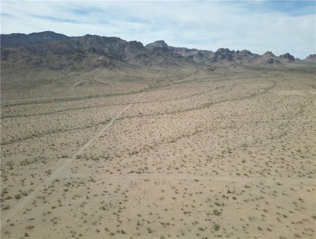 Lot 8 S Hopi Road, Golden Valley, AZ 86413