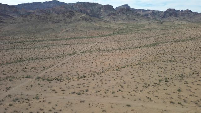 Lot 8 S Hopi Road, Golden Valley, AZ 86413