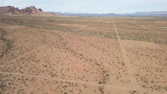 Lot 8 S Hopi Road, Golden Valley, AZ 86413