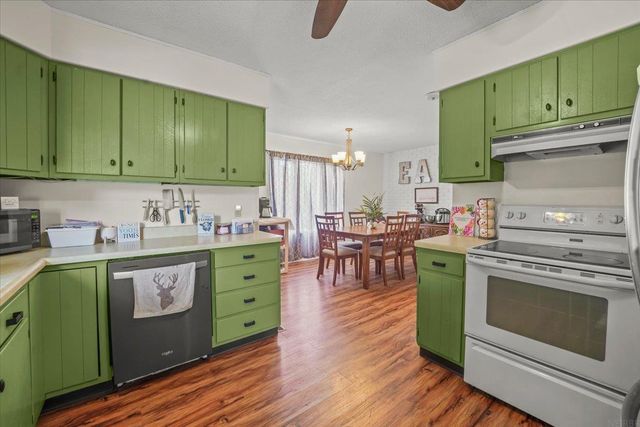 714 2nd Avenue, Ackley, IA 50601