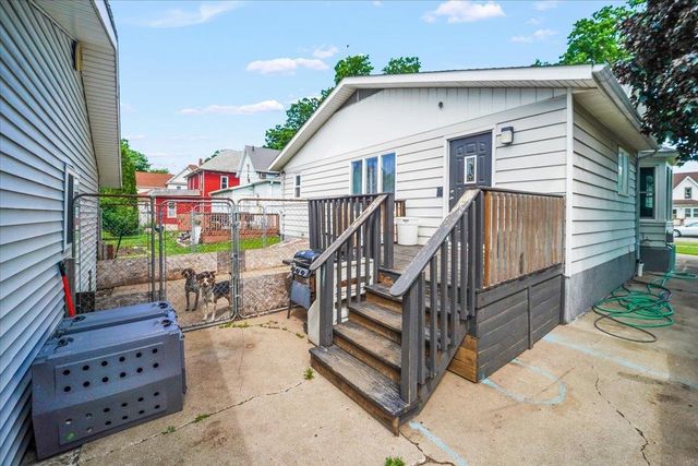 714 2nd Avenue, Ackley, IA 50601