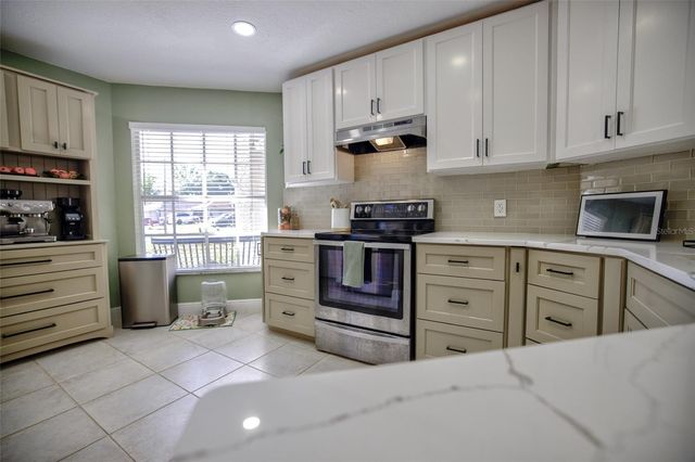 1932 KETTLER DRIVE, Lutz, FL 33559