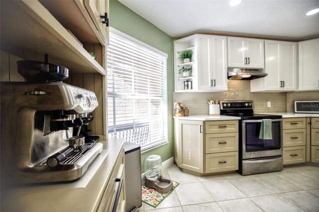 1932 KETTLER DRIVE, Lutz, FL 33559