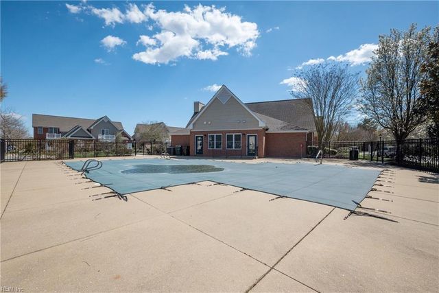303 Cathedral ST, Smithfield, VA 23430
