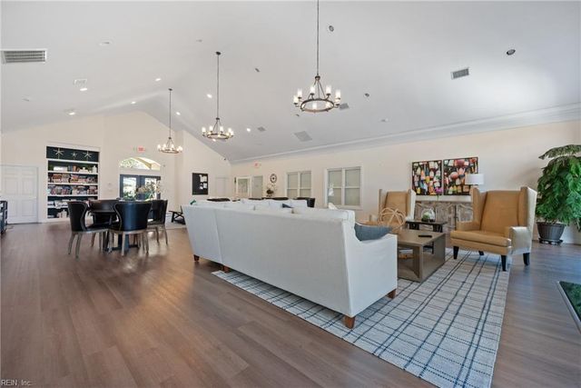 303 Cathedral ST, Smithfield, VA 23430