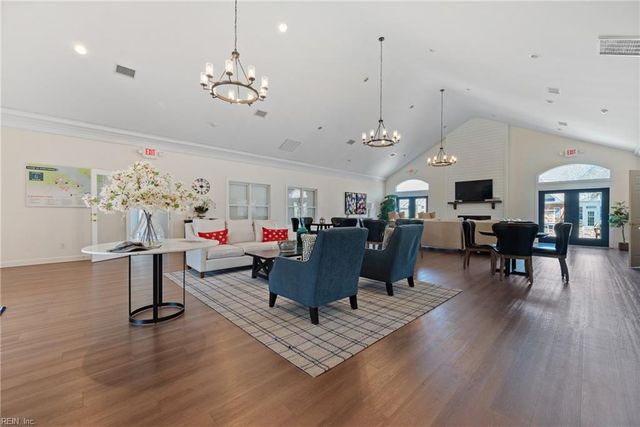 303 Cathedral ST, Smithfield, VA 23430