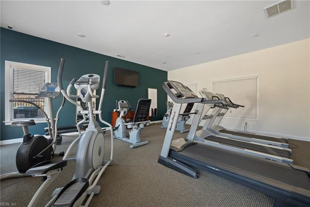 303 Cathedral ST, Smithfield, VA 23430