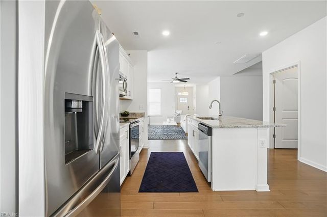 303 Cathedral ST, Smithfield, VA 23430
