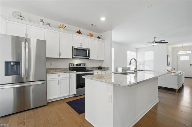 303 Cathedral ST, Smithfield, VA 23430