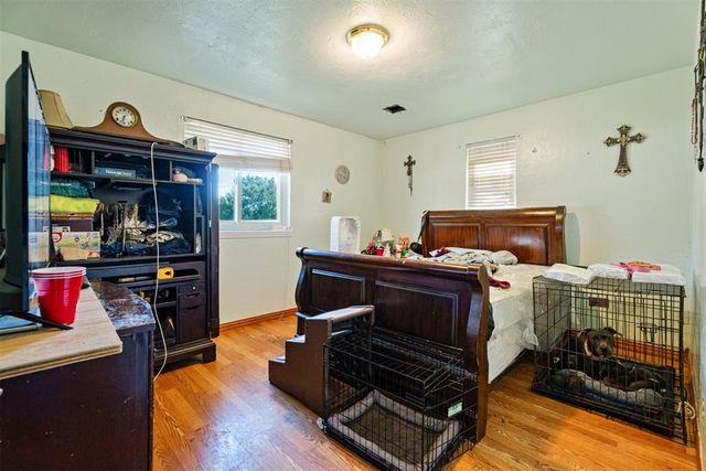 2952 Poplar Drive, Moore, OK 73160