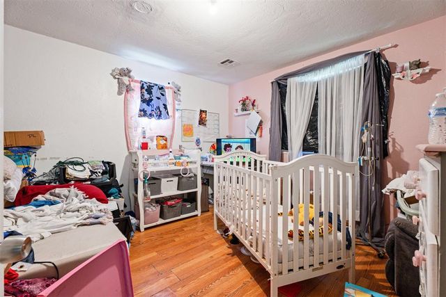 2952 Poplar Drive, Moore, OK 73160