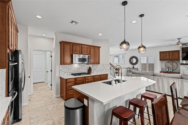 275 Spectacular Street, Henderson, NV 89052