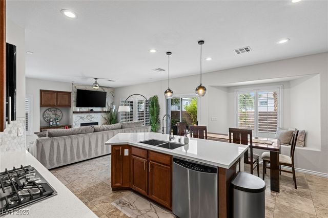 275 Spectacular Street, Henderson, NV 89052