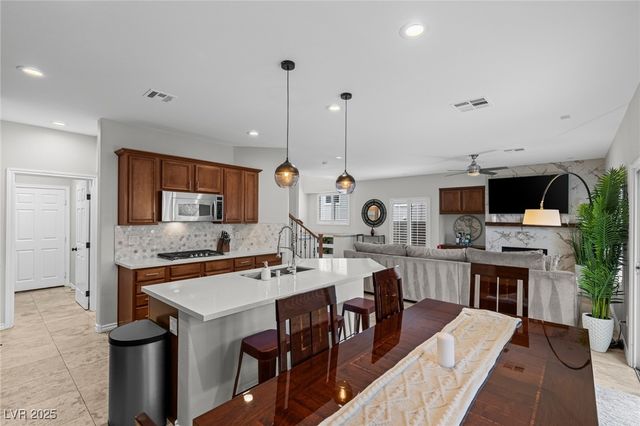 275 Spectacular Street, Henderson, NV 89052