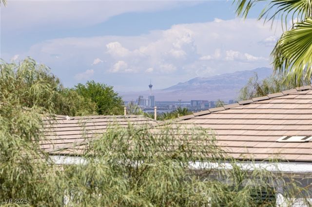 275 Spectacular Street, Henderson, NV 89052