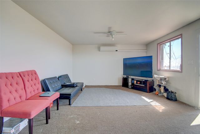 124 Turquoise Trail, Santa Fe, NM 87508