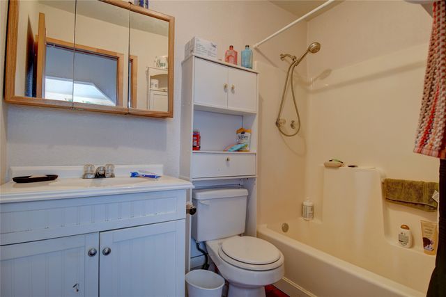 124 Turquoise Trail, Santa Fe, NM 87508