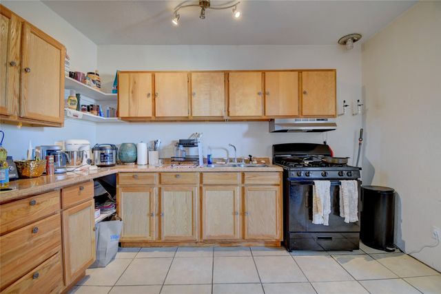 124 Turquoise Trail, Santa Fe, NM 87508