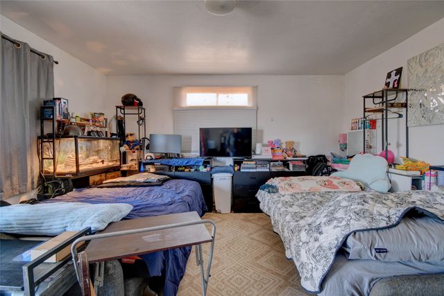 124 Turquoise Trail, Santa Fe, NM 87508