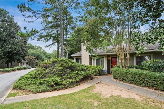 2949 Torreya SE Way, Marietta, GA 30067