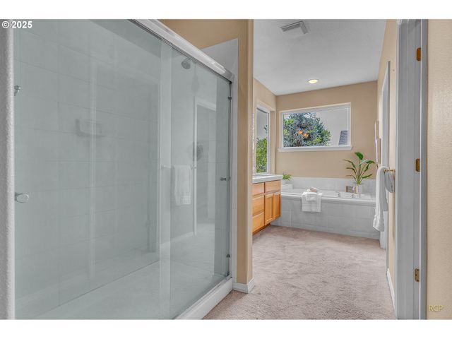 5328 Nw CRADY Ln, Portland, OR 97229