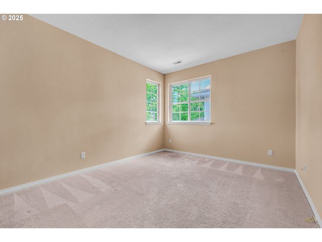 5328 Nw CRADY Ln, Portland, OR 97229