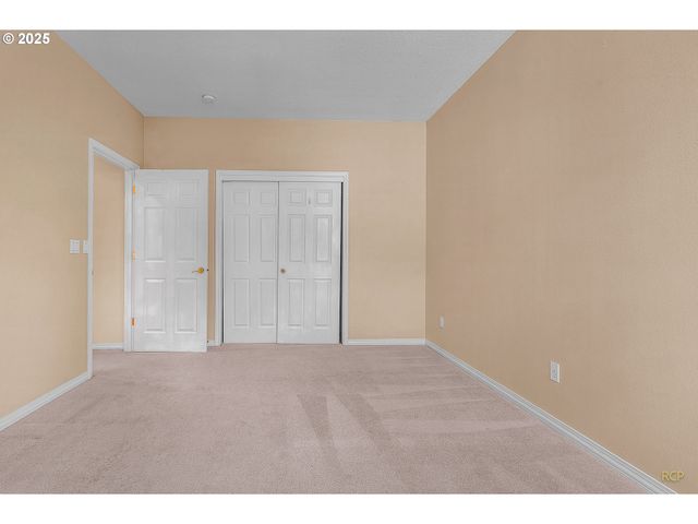 5328 Nw CRADY Ln, Portland, OR 97229