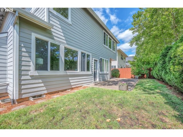 5328 Nw CRADY Ln, Portland, OR 97229