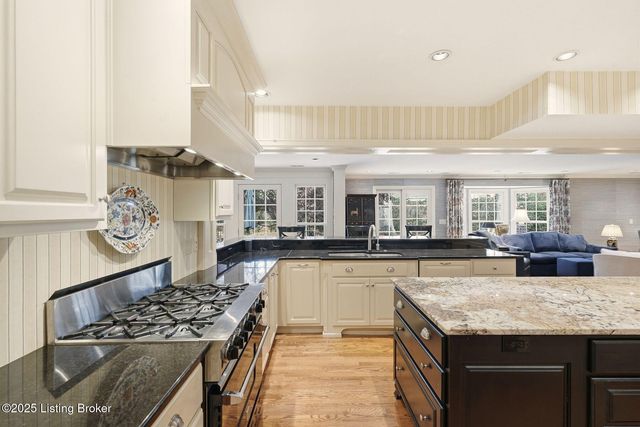 3303 Mount Shasta Way, Louisville, KY 40241