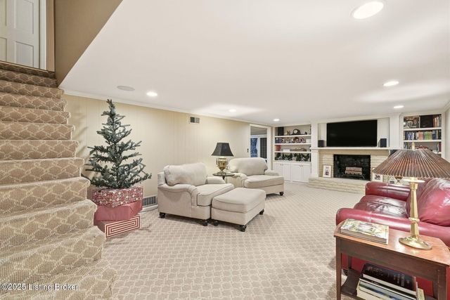 3303 Mount Shasta Way, Louisville, KY 40241