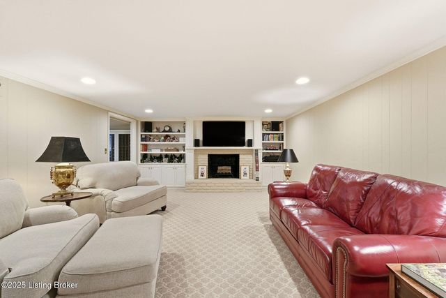 3303 Mount Shasta Way, Louisville, KY 40241