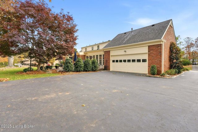 3303 Mount Shasta Way, Louisville, KY 40241