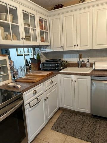 2811 S Garden Drive 207, Lake Worth, FL 33461