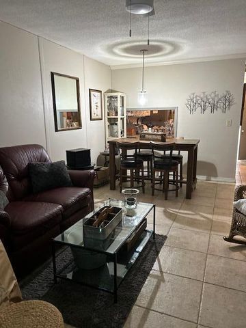 2811 S Garden Drive 207, Lake Worth, FL 33461