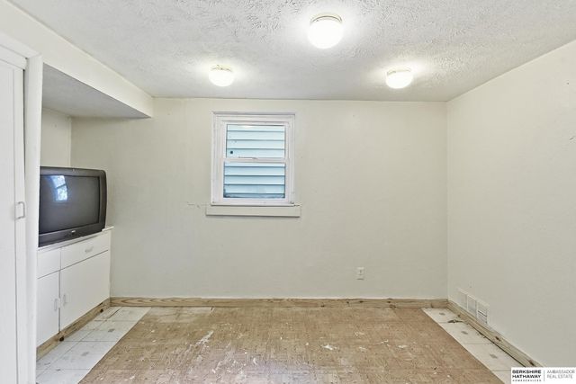 2101 Van Buren Street, Bellevue, NE 68005