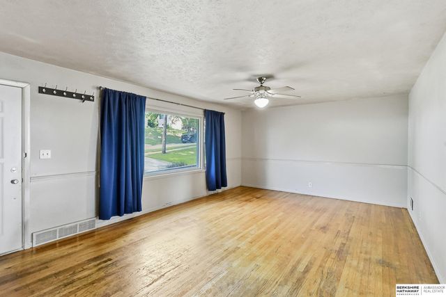 2101 Van Buren Street, Bellevue, NE 68005