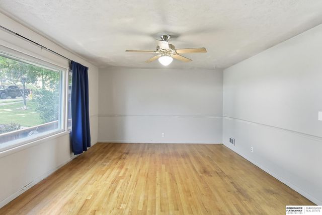 2101 Van Buren Street, Bellevue, NE 68005