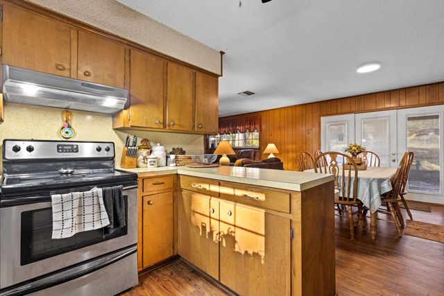 170 Payton St, Jefferson, TX 75657