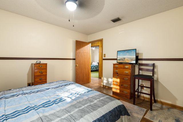 170 Payton St, Jefferson, TX 75657