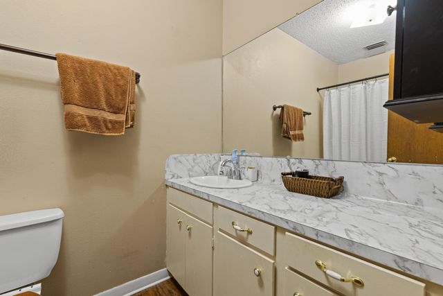 170 Payton St, Jefferson, TX 75657