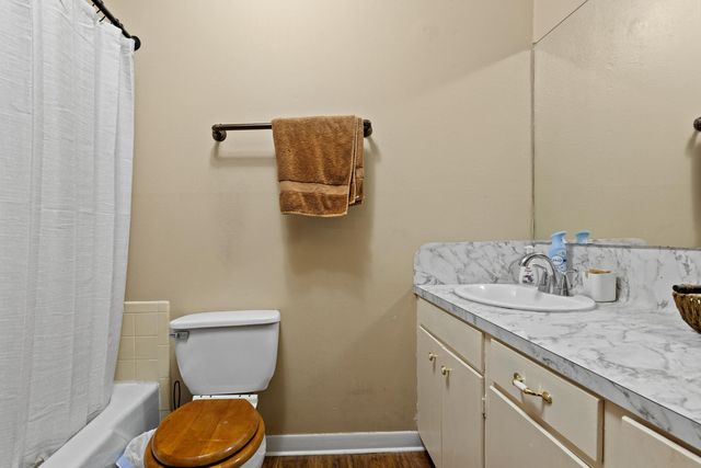 170 Payton St, Jefferson, TX 75657