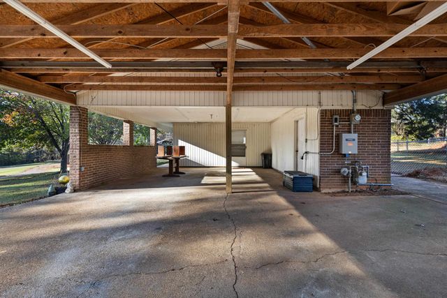 170 Payton St, Jefferson, TX 75657