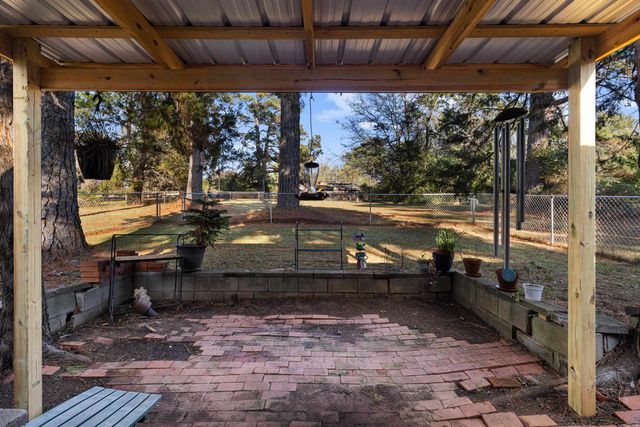 170 Payton St, Jefferson, TX 75657