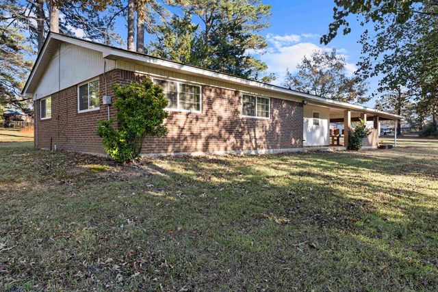 170 Payton St, Jefferson, TX 75657