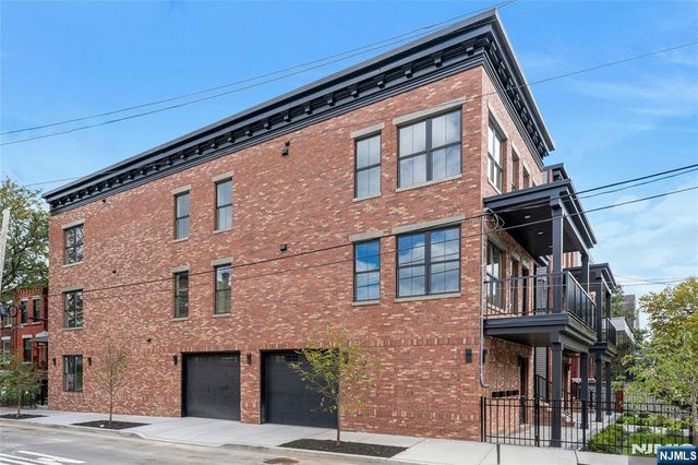 26 Clinton Avenue 1, Jersey City, NJ 07304